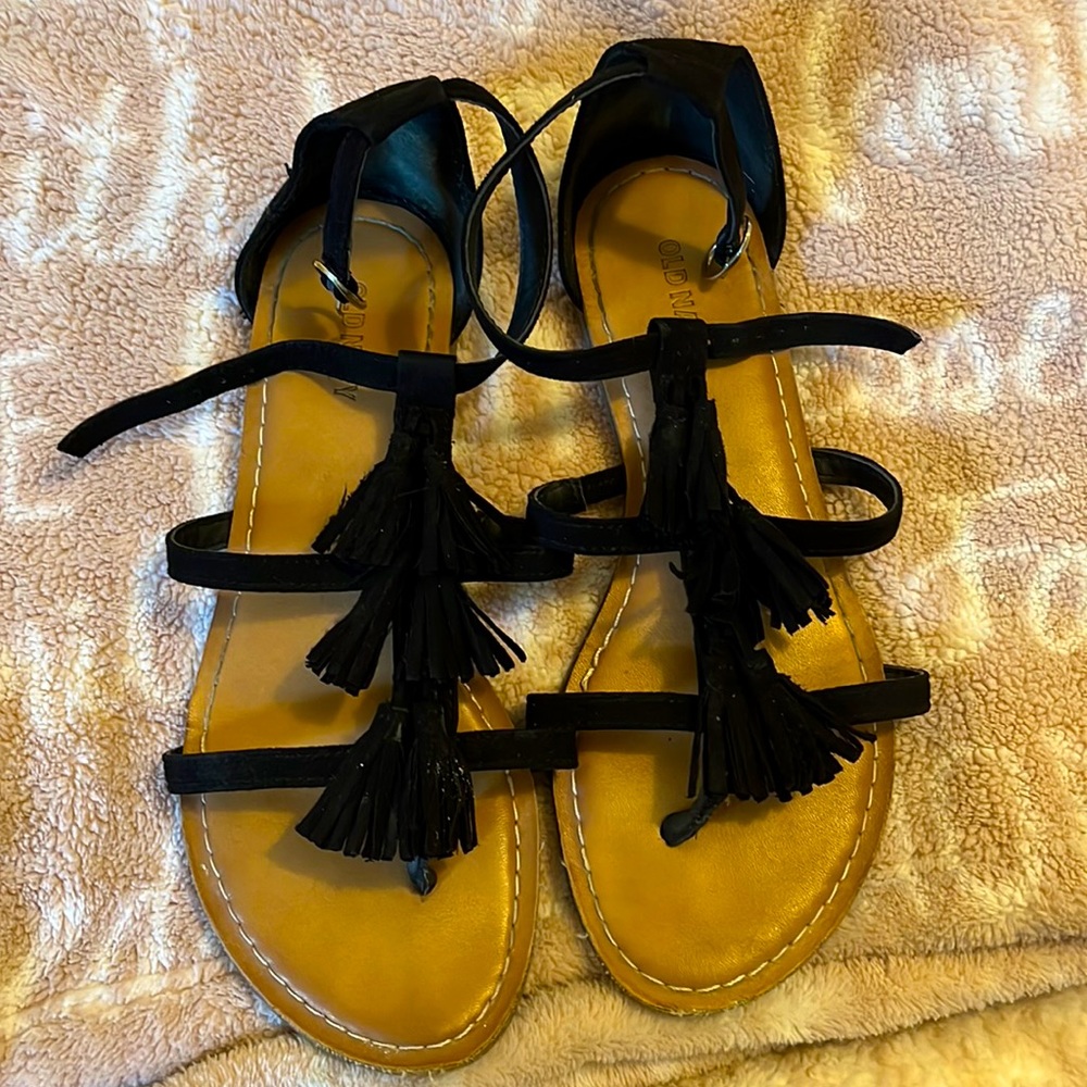 Black Tassel Sandals 🩴 Like New!!